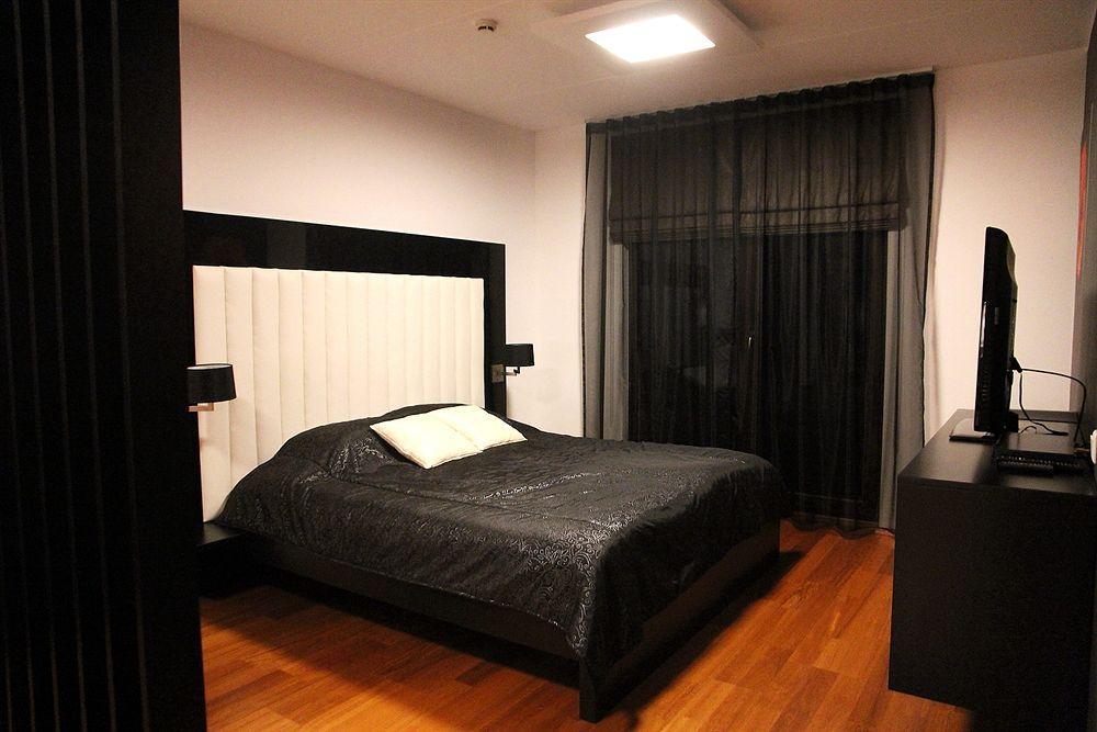 Gmp Clubhotel Apartments Отепяе Екстер'єр фото